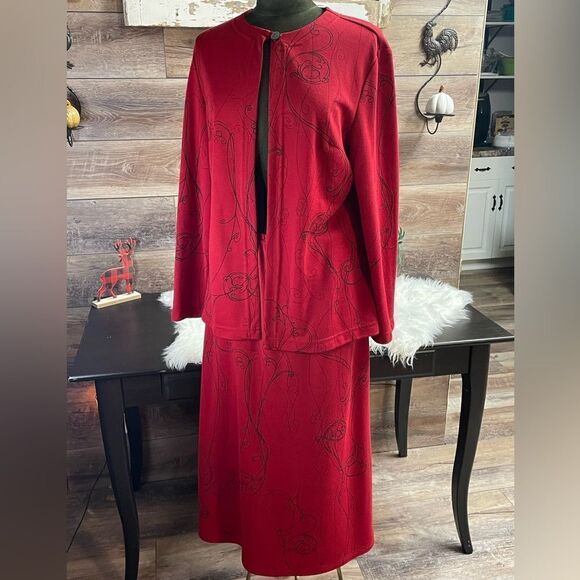Stephanie Andrews 2 pc Skirt & Jacket Set, Size Large , Red w Black Line Design - Picture 4 of 7